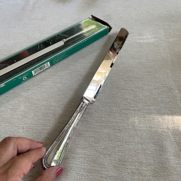 Towle Silver Plated Beaded Design Cake Knife - Picture 4 of 9